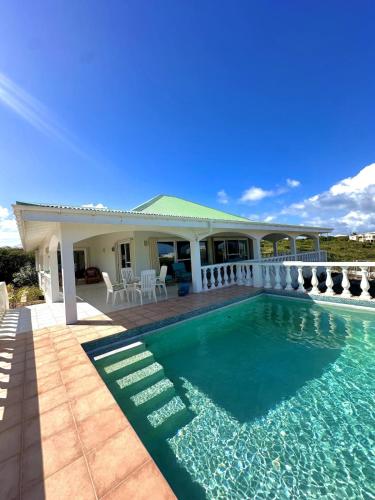 Barefoot Luxury Beach Villa