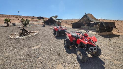 Φυσικό τοπίο κοντά σε οργανωμένο κάμπινγκ