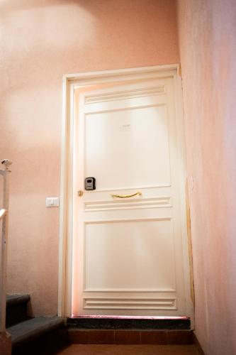 ポルティチにあるRed Light Roomのギャラリーの写真