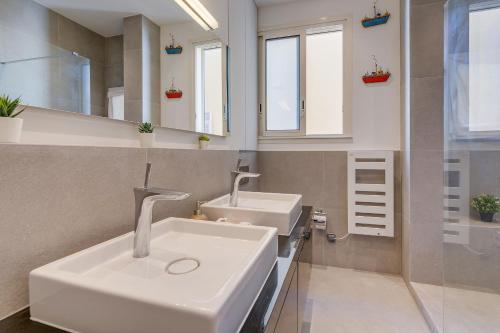 LE 3 PROMENADE AP4424 By Riviera Holiday Homes photo 3