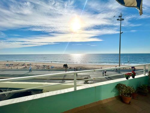 GATU Isabel 1ª Línea de playa, terraza con vista al mar, parking opcional