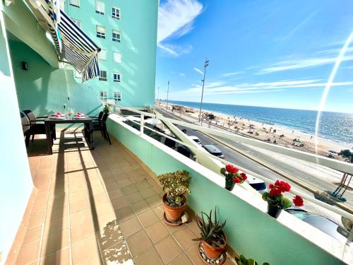 GATU Isabel 1ª Línea de playa, terraza con vista al mar, parking opcional