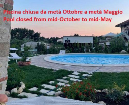 Πισίνα στο ή κοντά στο casale delle rondini
