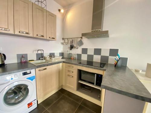 Bel Appartement Avec Parking à 2 pas et Climatisation