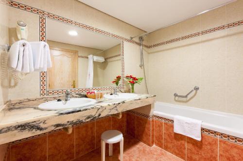Koupelna v ubytování Apartamentos Masaru