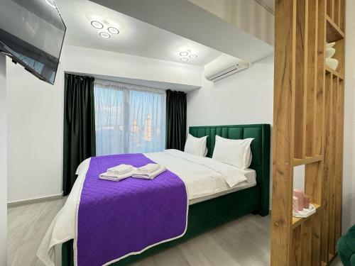 Voodi või voodid majutusasutuse Palas and Cathedral Apartments part of Glam with Parking toas