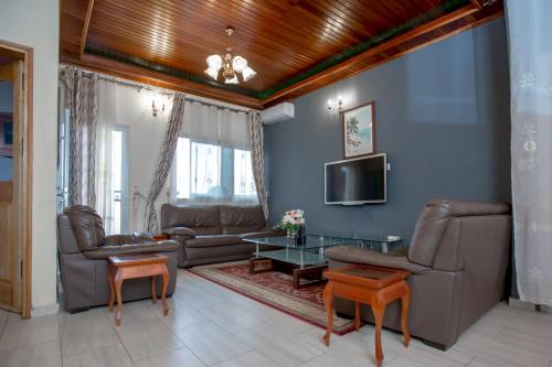 Appartement 3 chambres à Mimboman Maetur