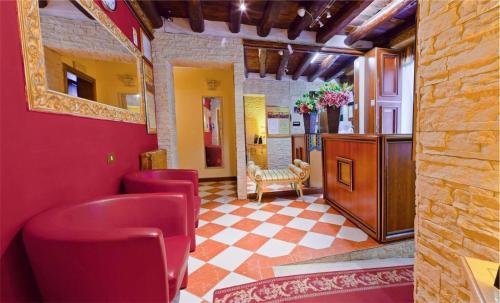 Η κουζίνα ή μικρή κουζίνα στο Hotel Henry Venice