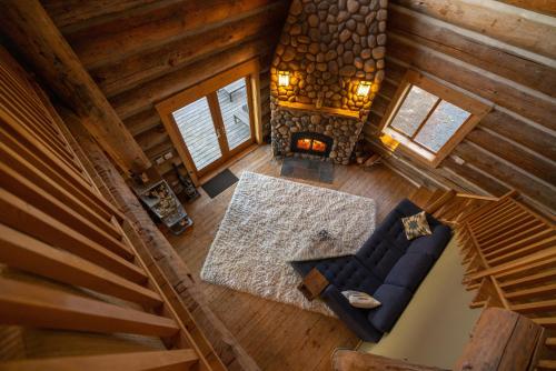 an overhead view of a living room in a log cabin at Adams Rest cabin in The Dalles