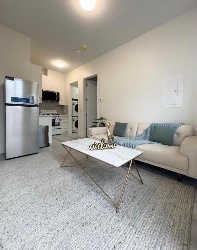 Кухня или мини-кухня в South surrey Secondary Suite with Kitchen
