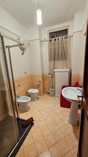 Et badeværelse på CconfortHotels Dimora Cavour