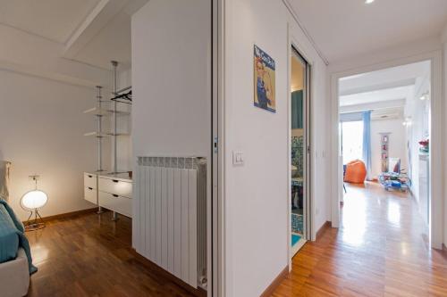 Bright and lovely private apartment in Milan