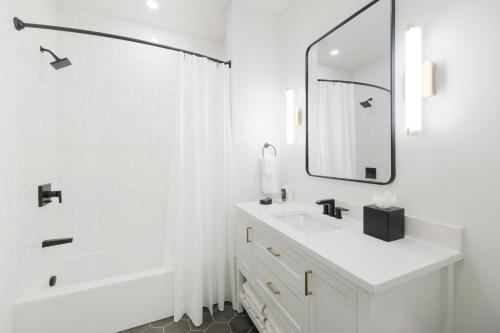 Koupelna v ubytování OS Hotel