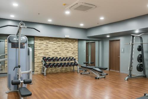 Γυμναστήριο ή/και όργανα γυμναστικής στο Baguio City Condo with Nature View, Near SM