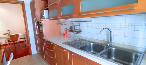 Leila's Two Double Bedroom Apartment Roma Colosseo