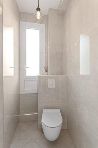 Le Prado - City centre - Spacious - AC