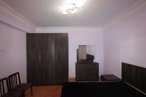  Caliseum Sayat-Nova 33 -  Room  picture :   Telephone    Air conditioning    Hairdryer                           