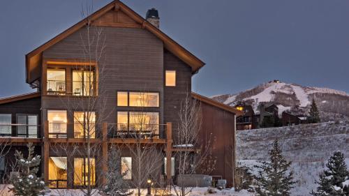 En generel udsigt til bjerge eller udsigt til bjerge taget fra feriehuset