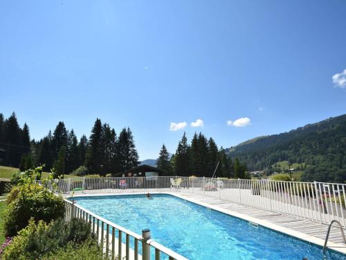 Appartement cosy aux pieds des pistes avec piscine et tennis, 4 pers, Les Gets