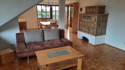 Un lugar para sentarse en Dachgeschosswohnung in Künzell