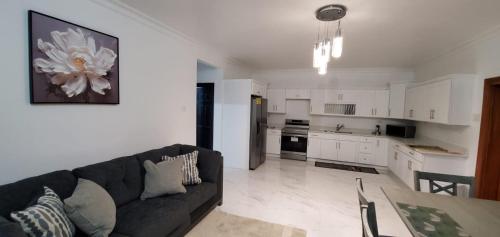 Gallery image of Elegant Escape in Kingston