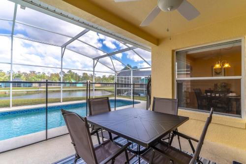733 Reserve at Town Center photo 37