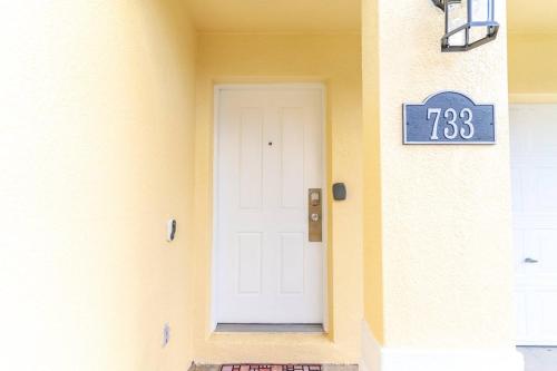733 Reserve at Town Center photo 43