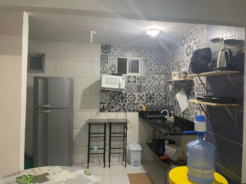 Cucina o angolo cottura di Flat 23, Condomínio Manguezal
