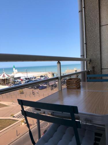 Appartement avec balcon, vue sur mer