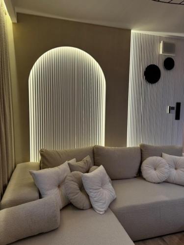 Family & Business Apartments PREMIUM No1 - 1 Bedroom with Private Jacuzzi, Balcony, Parking