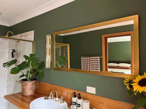 Fotografie z fotogalerie ubytování Green Gables B&B Waterfront Apartment with King Bed & Breakfast in Huon Valley v destinaci Cygnet