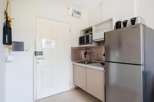 Kuchyň nebo kuchyňský kout v ubytování Bangtao,Layan beach apartment