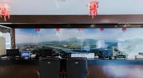 Nespecifikovaný výhled na hory nebo výhled na hory při pohledu z hotelu