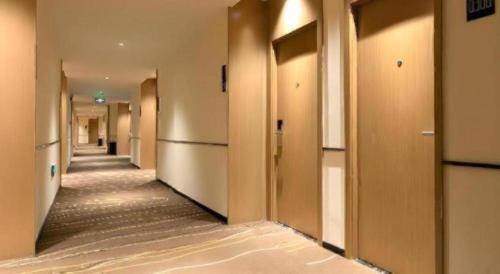 Foto dalla galleria di City Comfort Inn Wuhan Jindi Plaza Luojiagang Metro Station a Wuhan