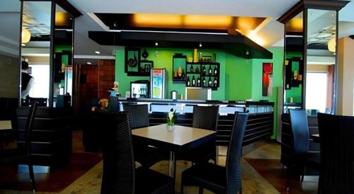Ресторан / где поесть в MO2 Westown Hotel San Juan