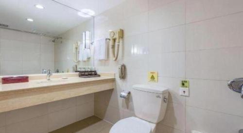 Kunming Jinjiang Hotelにあるバスルーム