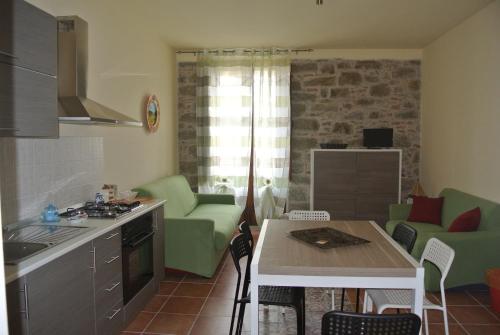 A kitchen or kitchenette at Il Vicolo