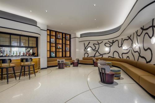 Χώρος καθιστικού στο Hyatt Centric Chicago Ohare