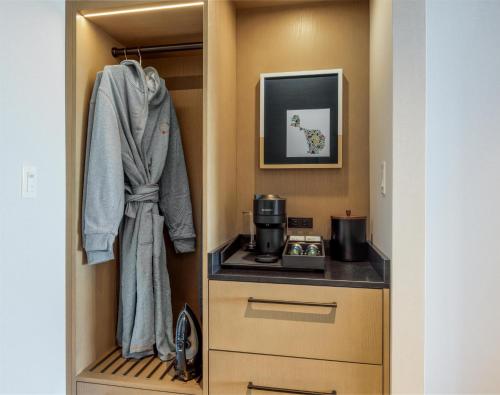 Η κουζίνα ή μικρή κουζίνα στο Hyatt Centric Chicago Ohare