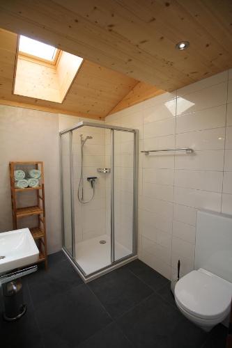 Koupelna v ubytování Apartments Carmena