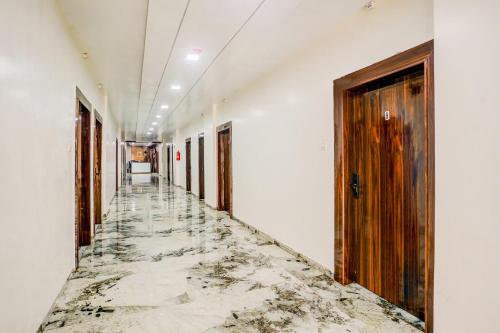 UlhāsnagarにあるOYO 83814 Hotel Yash Residencyのギャラリーの写真