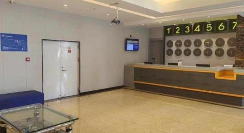 Vstupní hala nebo recepce v ubytování 7 Days Inn Yining Xintiandi