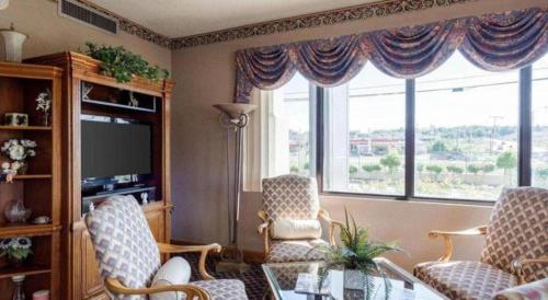 Μια τηλεόραση ή/και κέντρο ψυχαγωγίας στο Econo Lodge Grenada