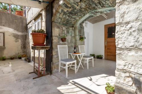 Studio apartment Petra