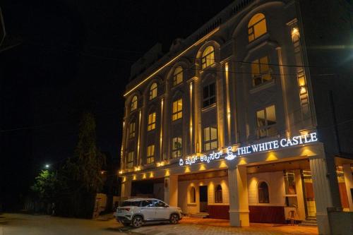 Foto dalla galleria di The White Castle Hotel a Mysore