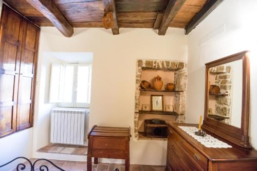 Kuchyň nebo kuchyňský kout v ubytování Nenà Al Borgo Castello