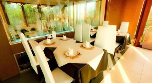 Ресторан / где поесть в The Residence Airport & Spa Hotel