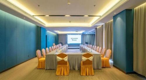 Konferenční prostory v ubytování Echarm Hotel Yangjiang Baili Plaza