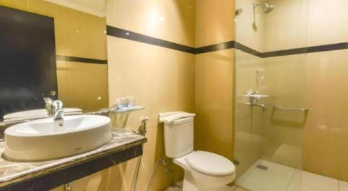 Ванная комната в Sunbreeze Hotel