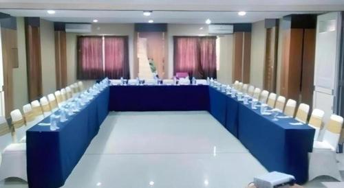 Бизнес-центр и/или конференц-зал в Jelita Bandara Hotel Airport